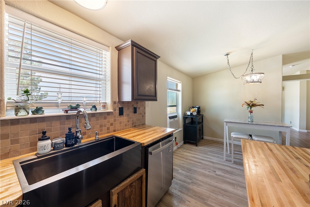 Photo 11 of 37, 2600 W Gamebird Road