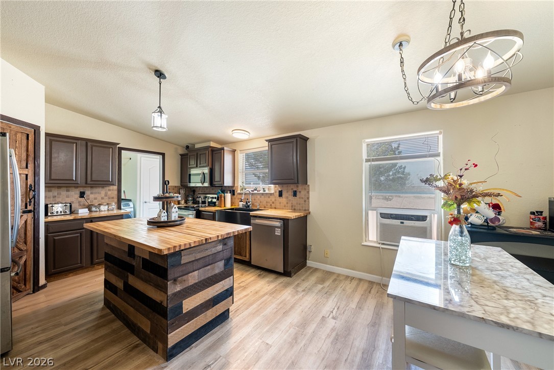 Photo 14 of 37, 2600 W Gamebird Road