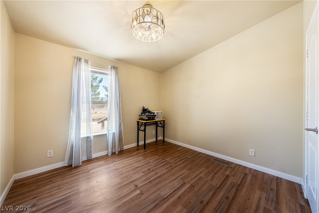 Photo 27 of 37, 2600 W Gamebird Road