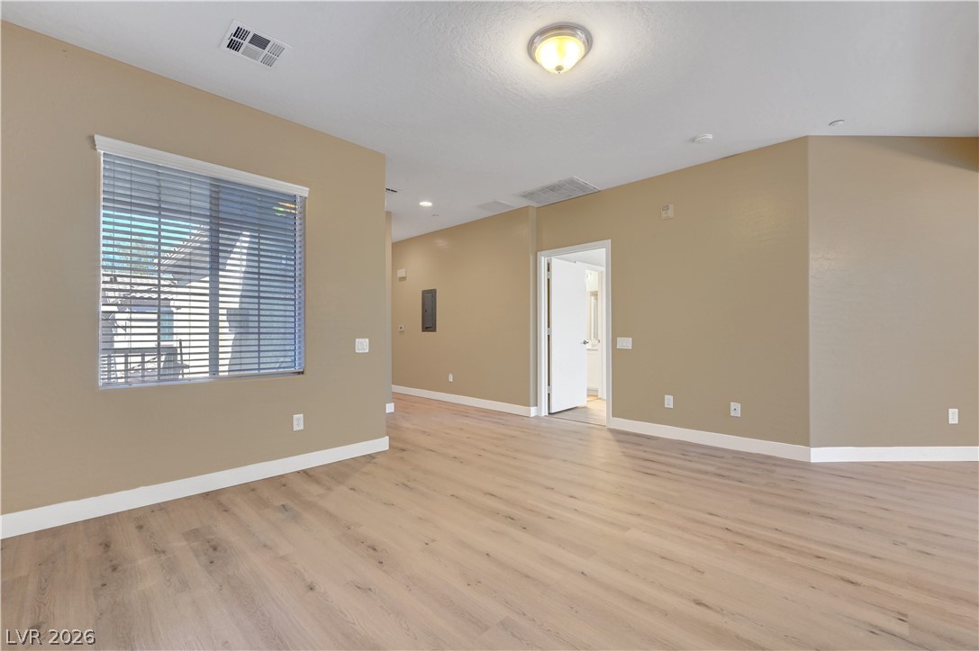 Photo 7 of 26, 4685 Apulia Drive #202