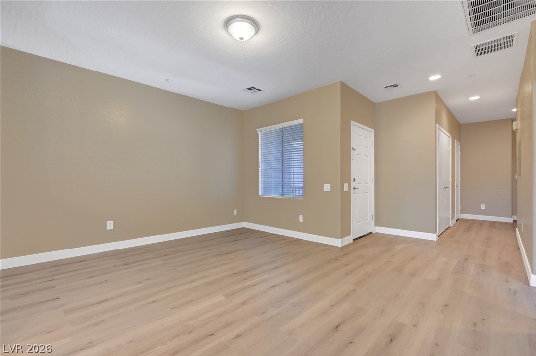 Photo 8 of 26, 4685 Apulia Drive #202