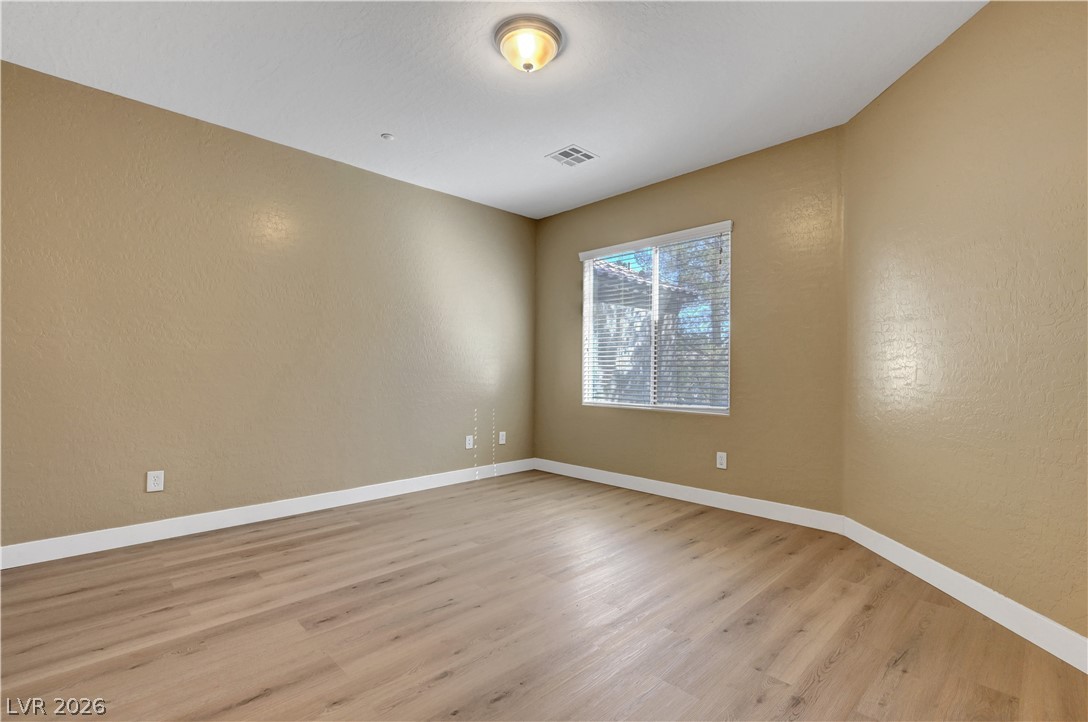 Photo 14 of 26, 4685 Apulia Drive #202