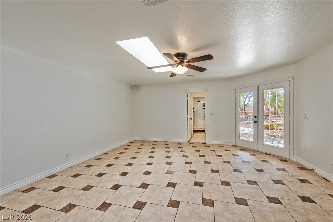 Photo 8 of 29, 5745 W Meranto Avenue