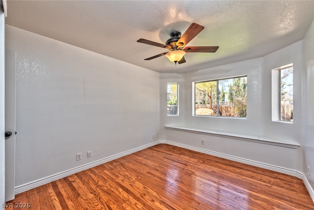 Photo 11 of 29, 5745 W Meranto Avenue