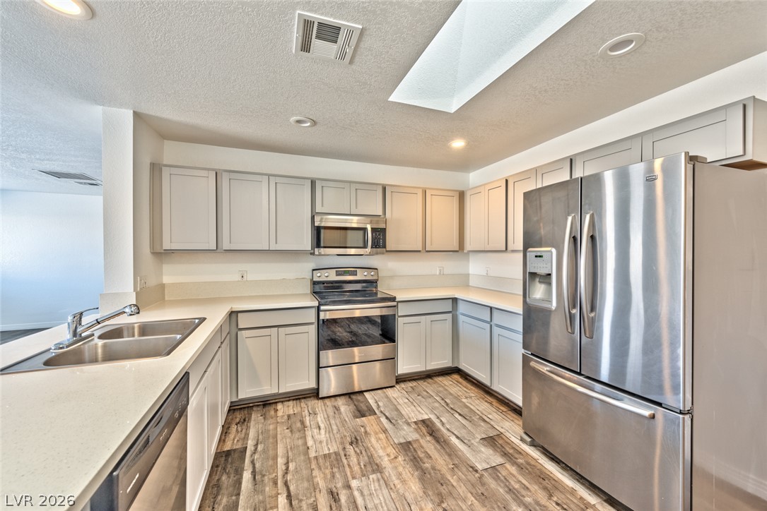 Photo 15 of 29, 5745 W Meranto Avenue