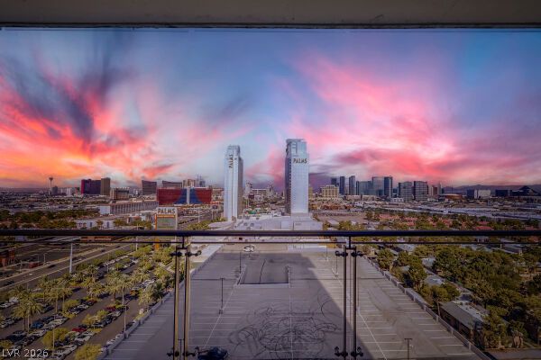Photo 2 of 4381 W Flamingo Road #1816