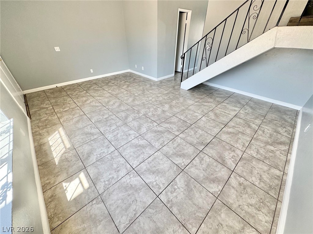 Photo 5 of 3911 Hartford Place