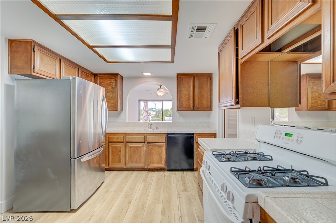 Photo 18 of 47, 2775 Durness Court