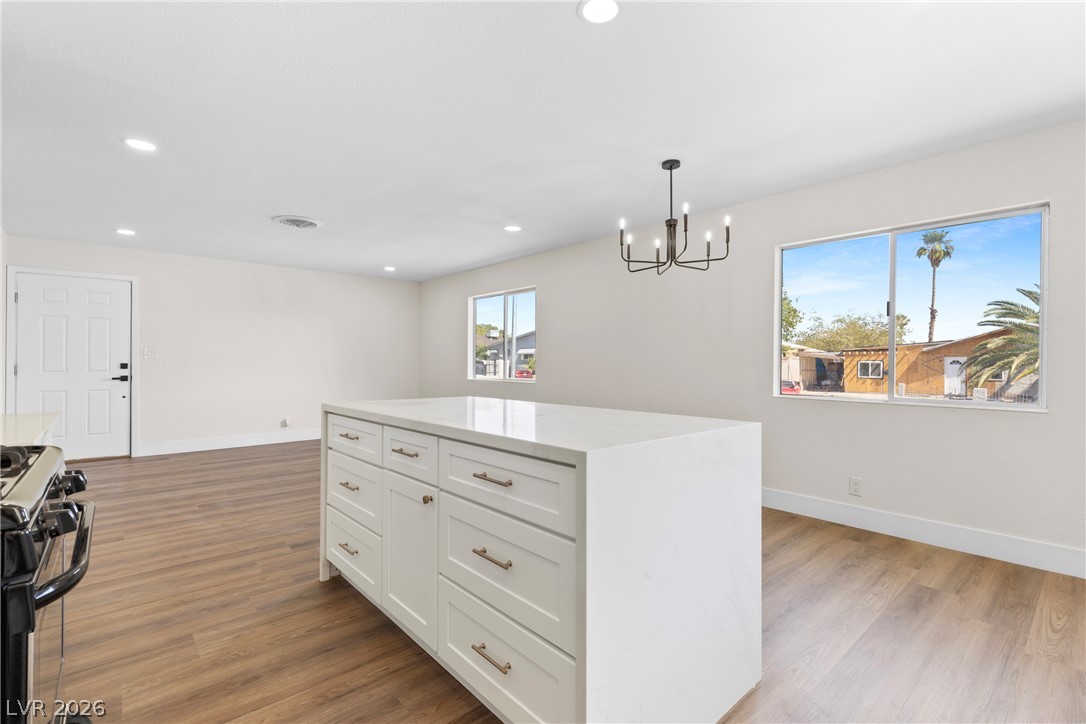 Photo 9 of 40, 4741 San Rafael Avenue