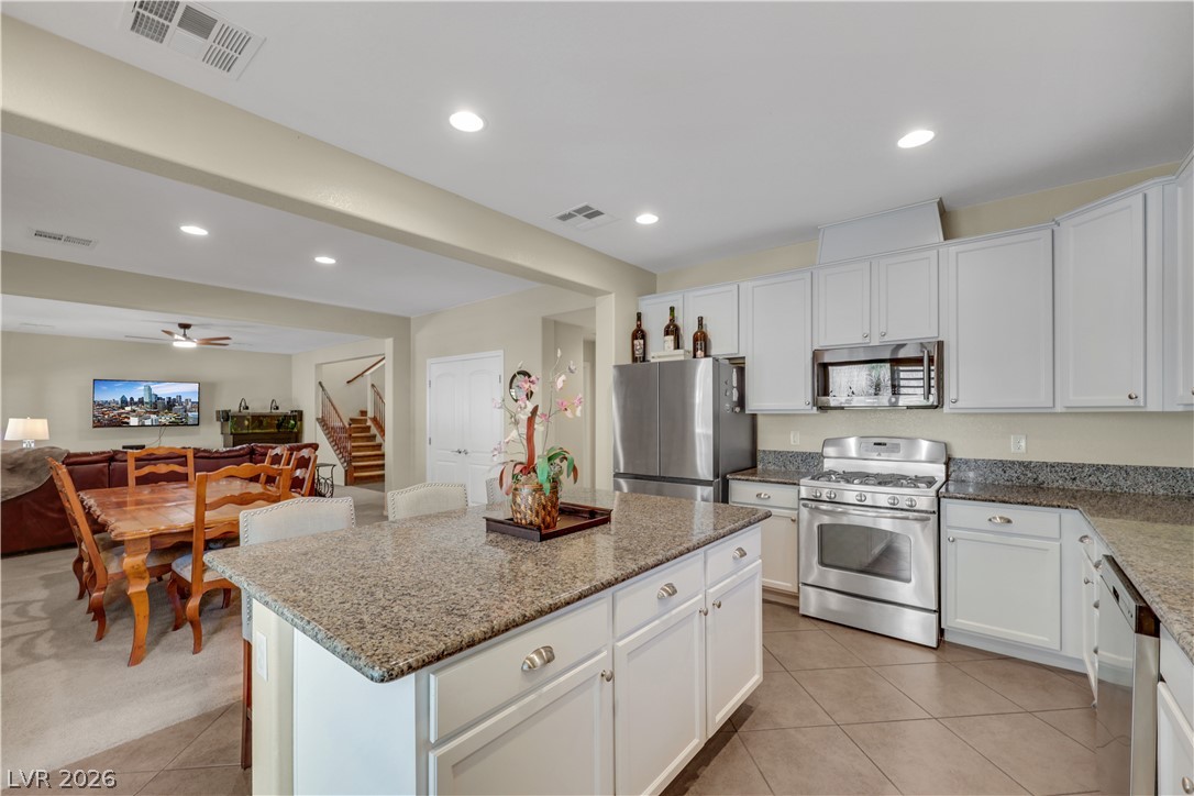 Photo 10 of 27, 6737 Guidestar Street