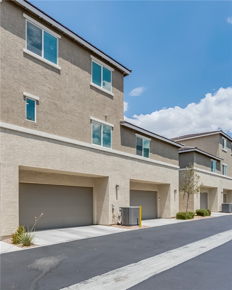 Photo 8 of 45, 2842 Azure Breeze Lane #2
