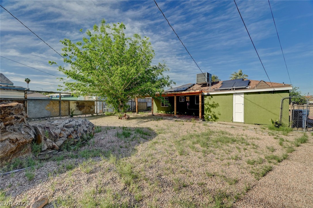 Photo 42 of 43, 1720 E Carson Avenue