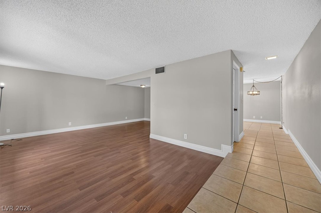 Photo 7 of 37, 4669 Kelly Barry Way