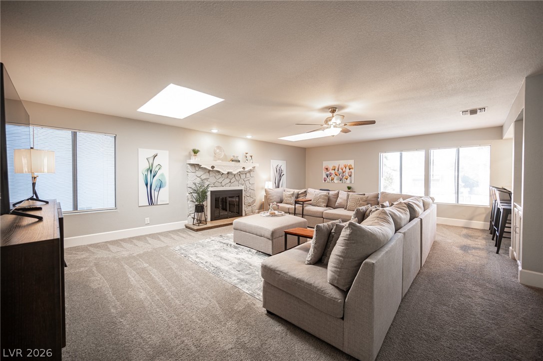 Photo 9 of 60, 915 Vegas Valley Drive #4