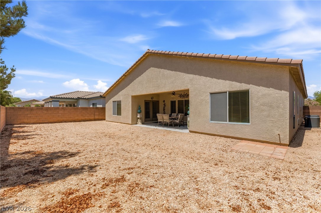 Photo 39 of 44, 5903 McLennan Ranch Avenue