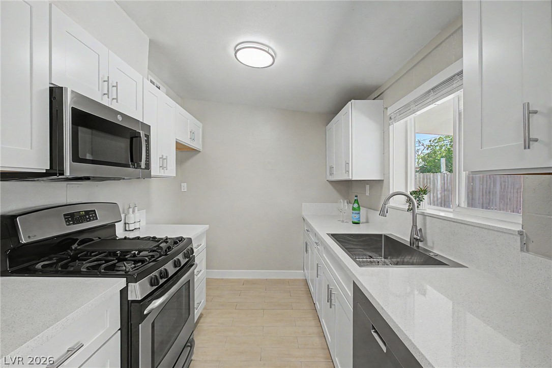Photo 14 of 45, 1704 James Street