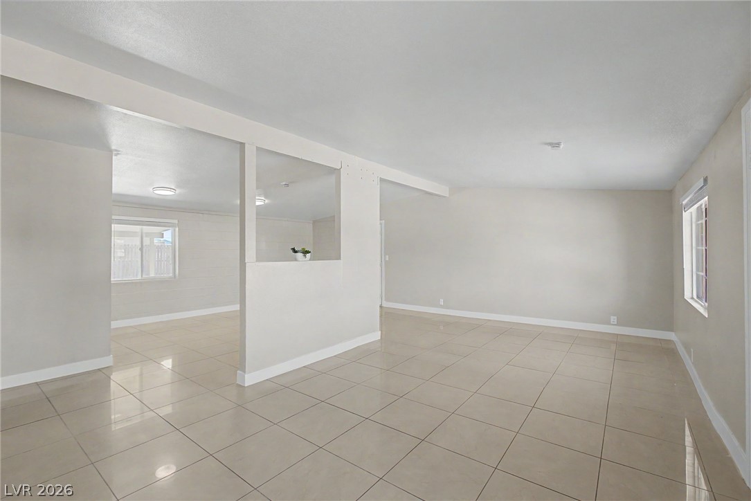 Photo 7 of 45, 1704 James Street