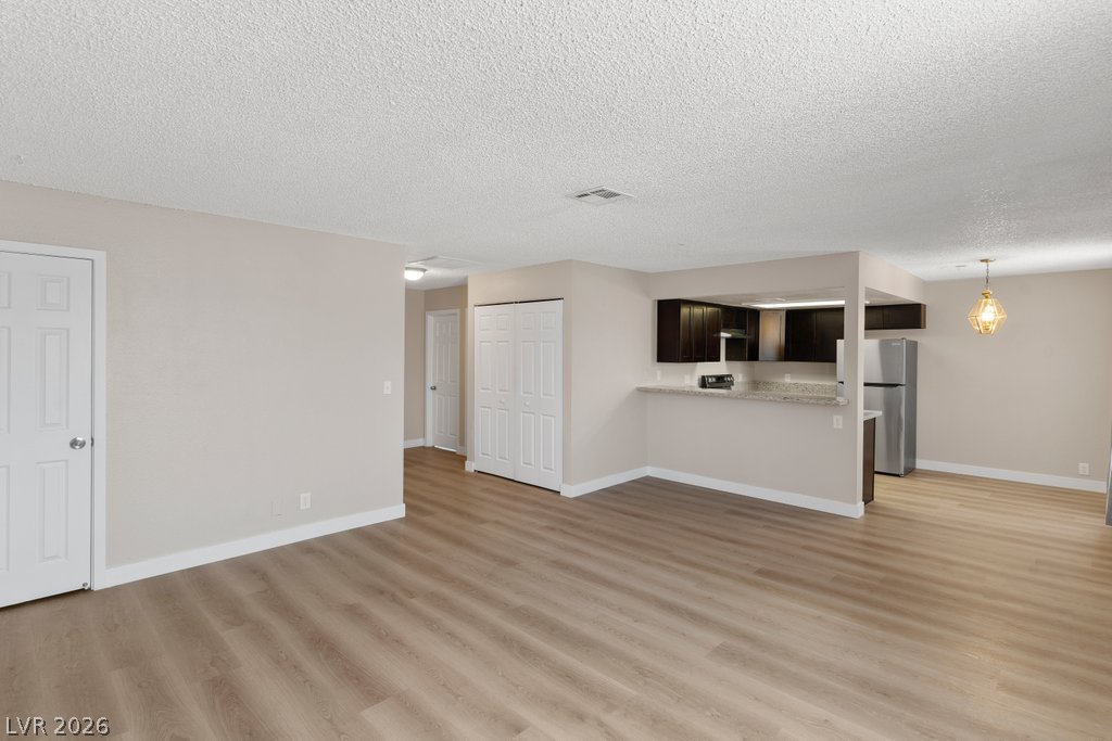 Photo 3 of 4851 E Craig Road