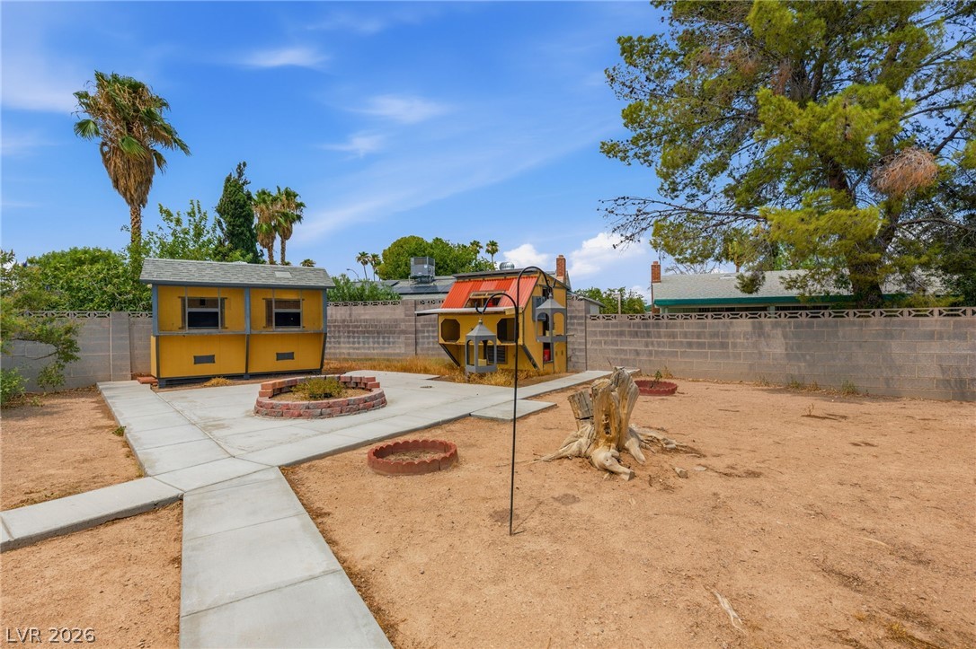 Photo 35 of 39, 3948 Oakhill Avenue
