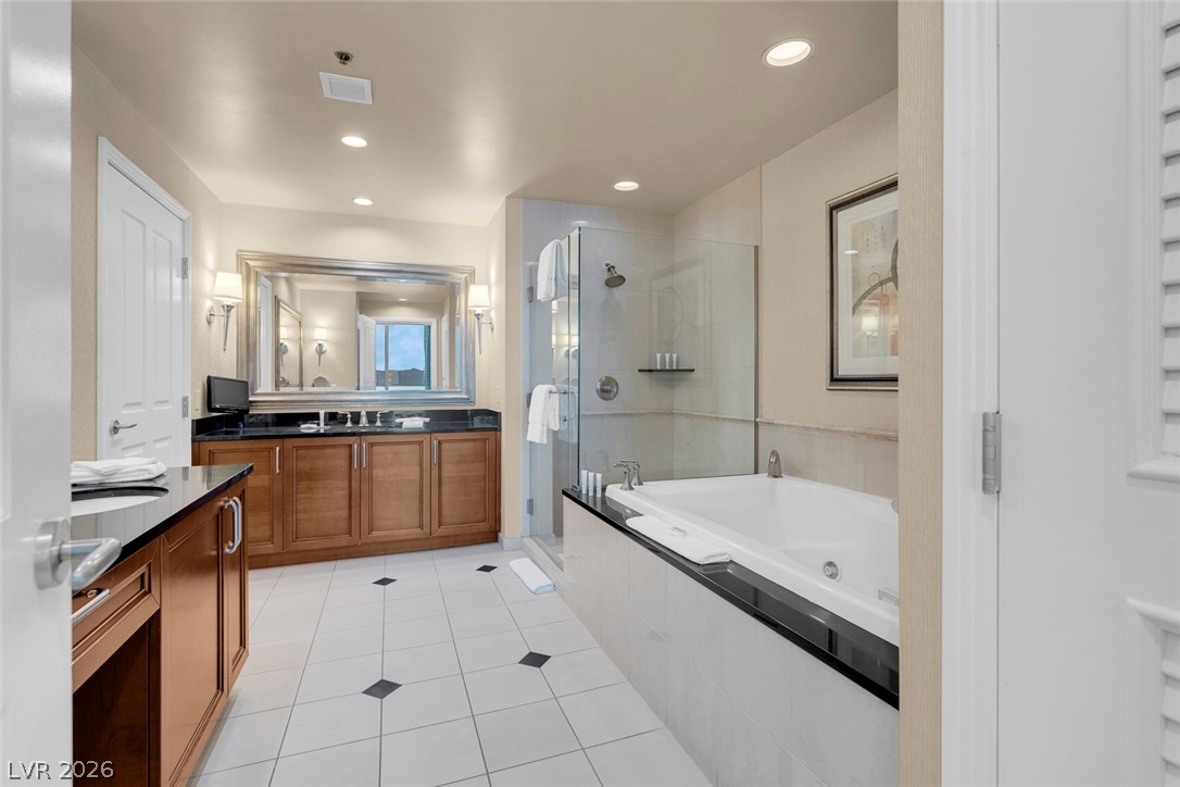 Photo 13 of 29, 145 Harmon Avenue #1908