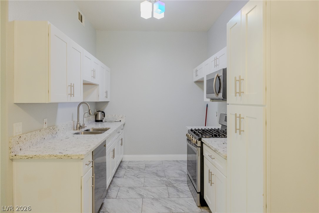 Photo 9 of 45, 700 Carnegie Street #4813