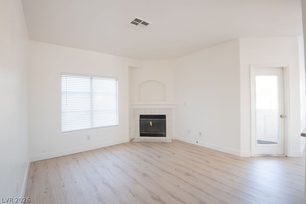 Photo 4 of 2975 Bluegrass Lane #524