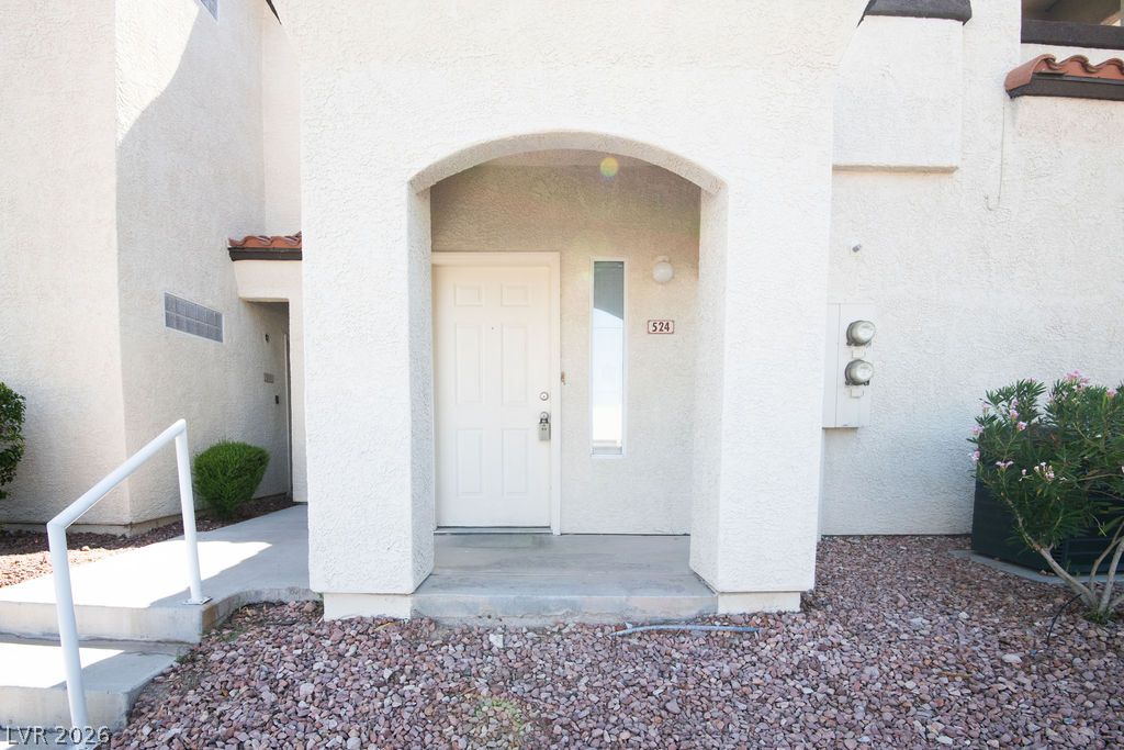 Photo 33 of 43, 2975 Bluegrass Lane #524