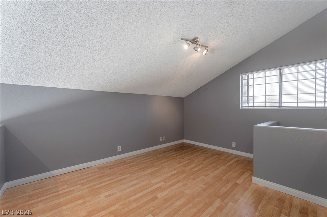 Photo 11 of 21, 3825 Summer Breeze Circle