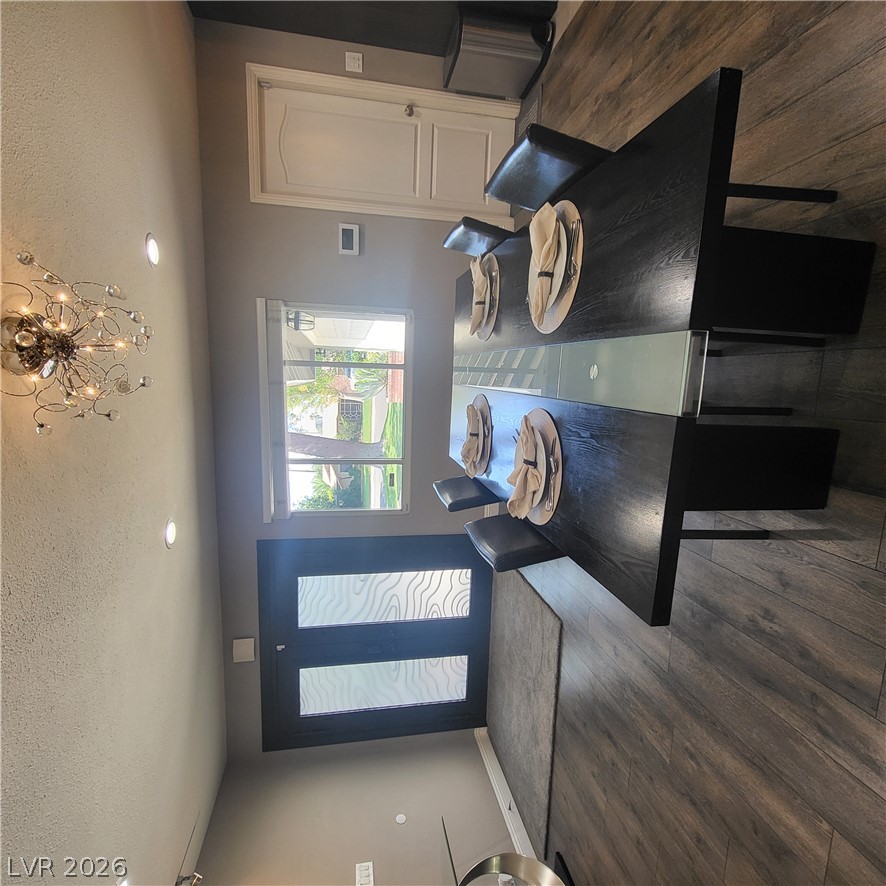 Photo 5 of 2917 Colanthe Avenue