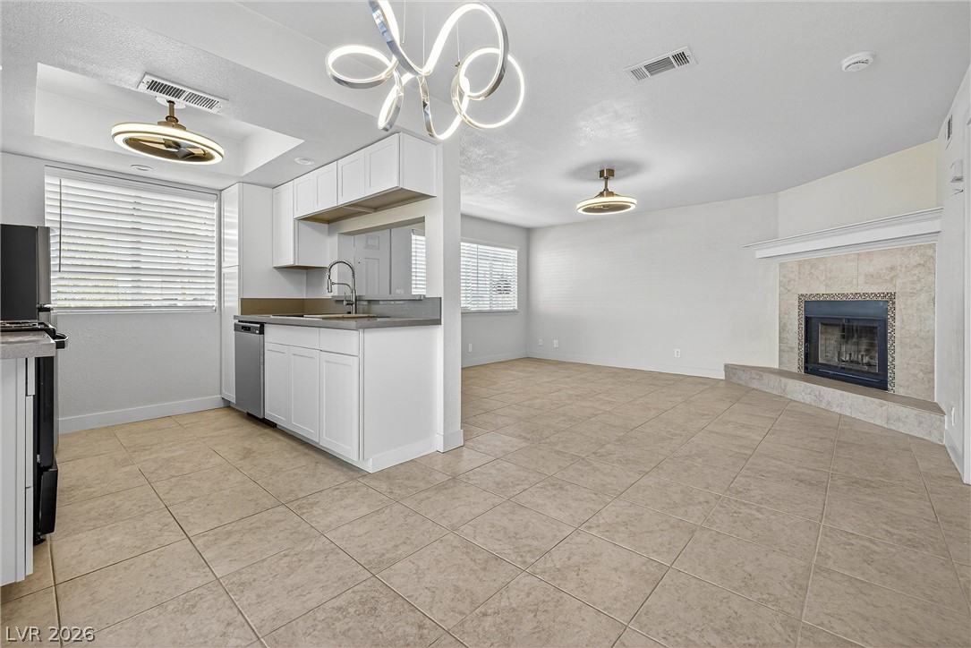 Photo 6 of 19, 5330 Rod Court #102