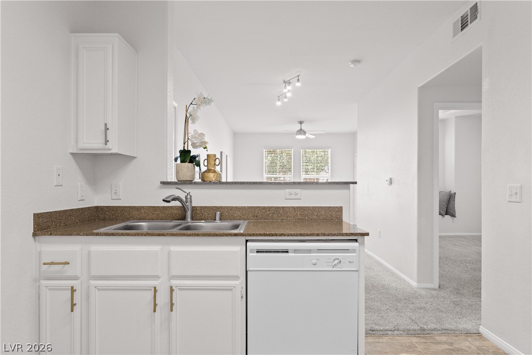 Photo 9 of 41, 10550 W Alexander Road #1025
