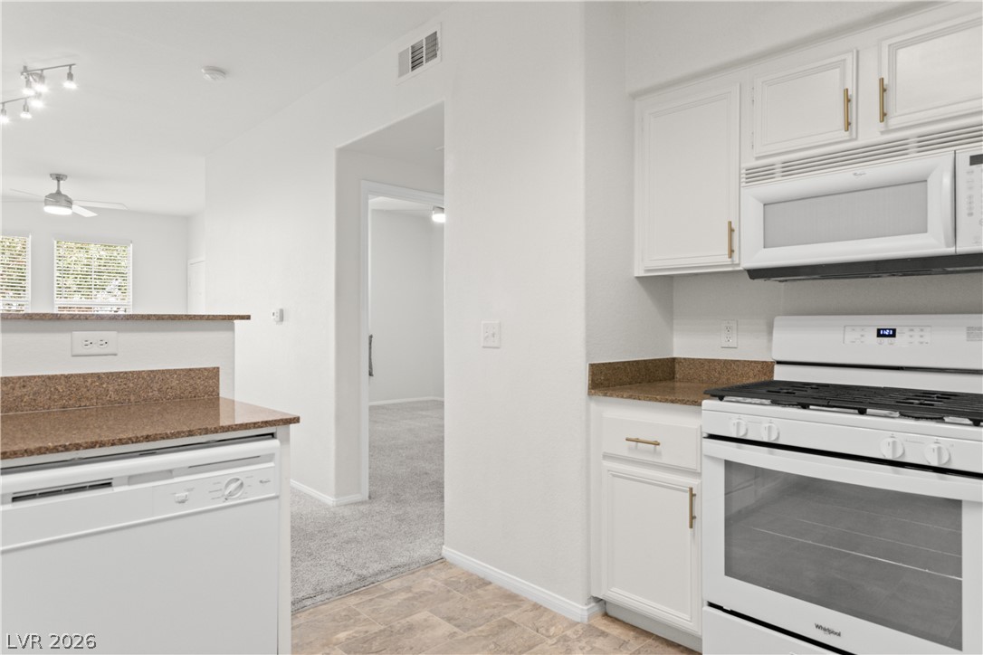 Photo 10 of 41, 10550 W Alexander Road #1025