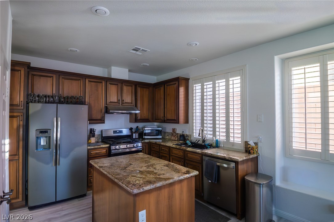 Photo 4 of 340 Summer Palace Way