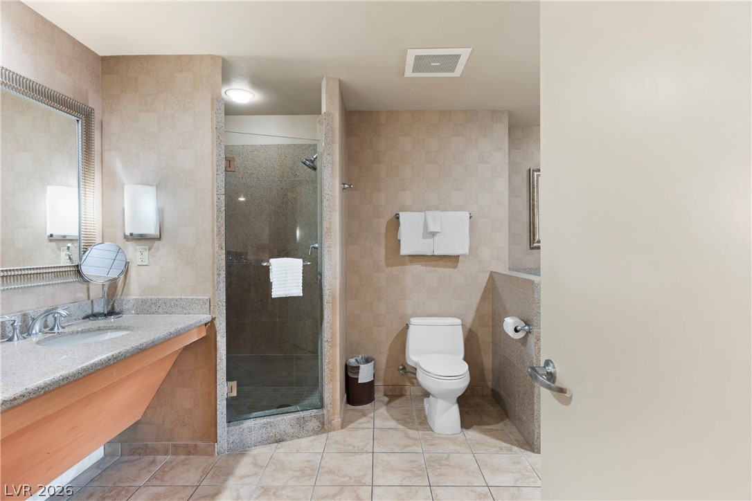 Photo 28 of 50, 211 E Flamingo Road #1411