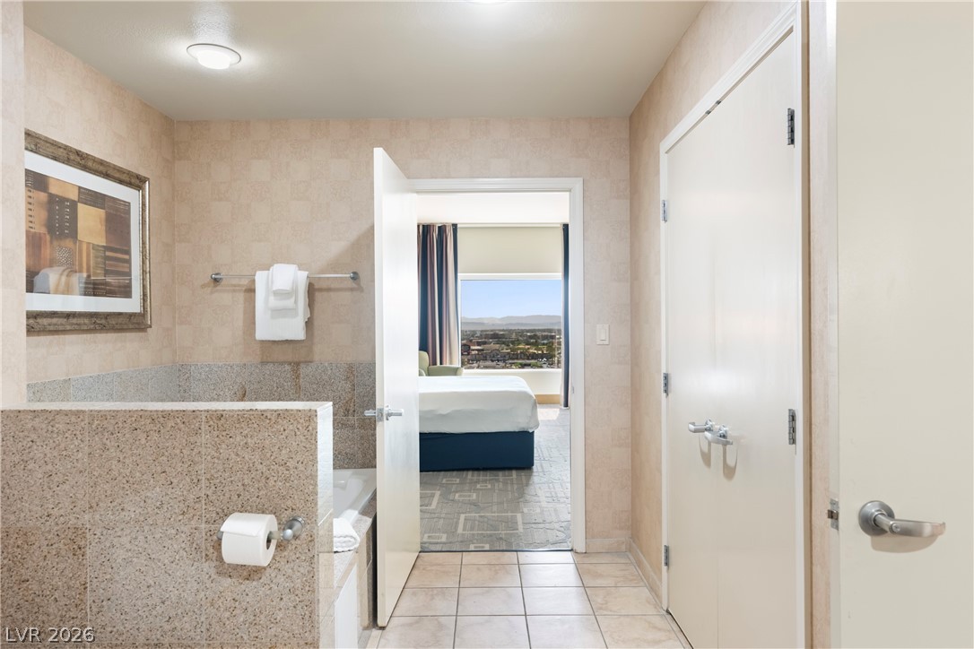 Photo 31 of 50, 211 E Flamingo Road #1411
