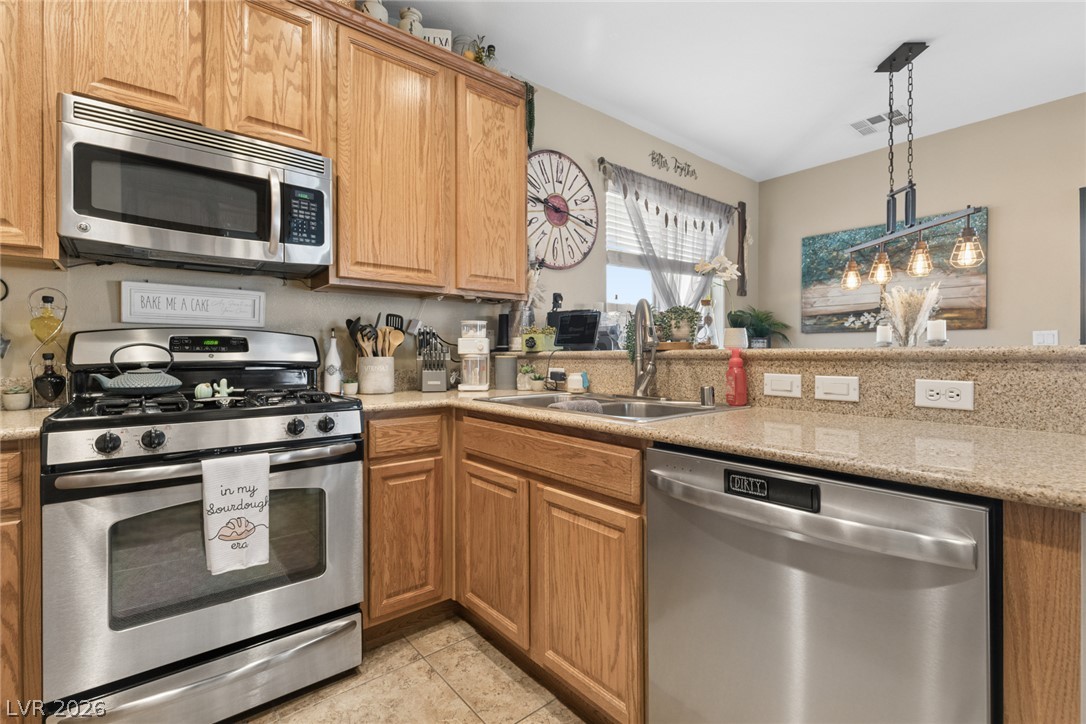 Photo 6 of 41, 661 Calamus Palm Place