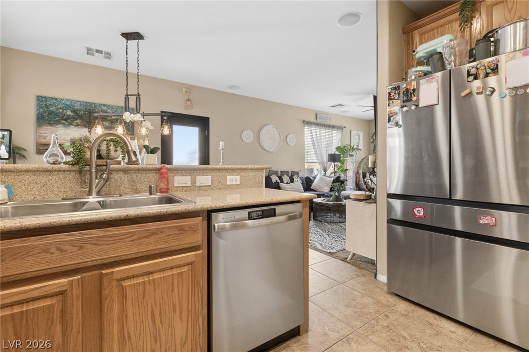 Photo 5 of 661 Calamus Palm Place