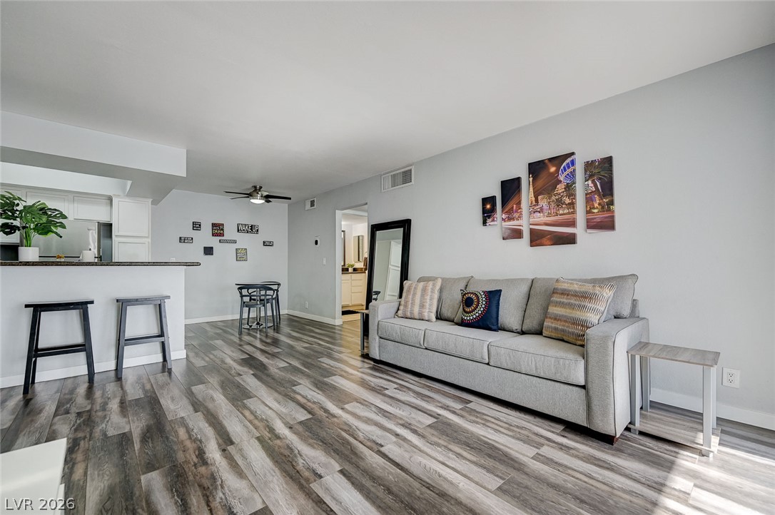1455 E Katie Avenue #D11, Las Vegas 89119