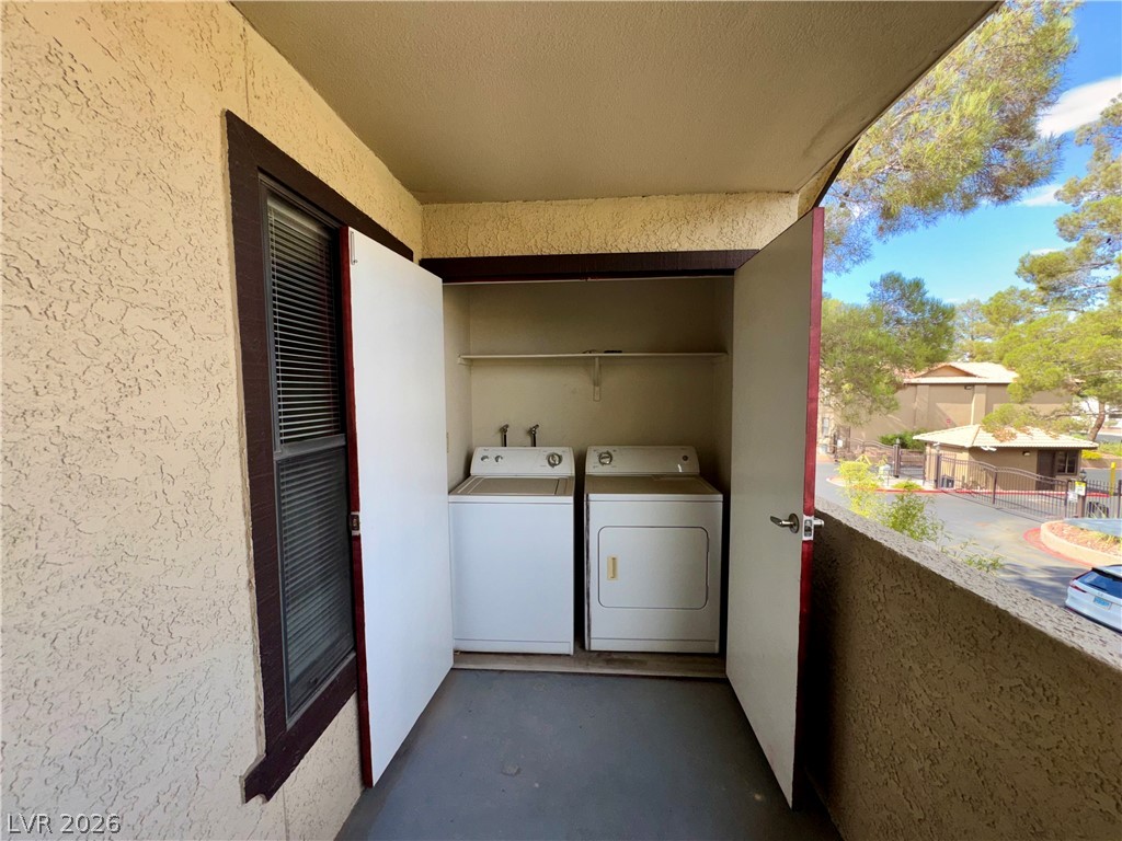 Photo 13 of 32, 2451 N Rainbow Boulevard #2004