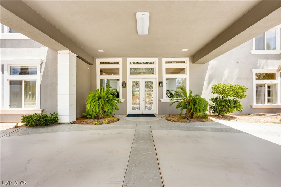 Photo 7 of 32, 5930 N El Capitan Way