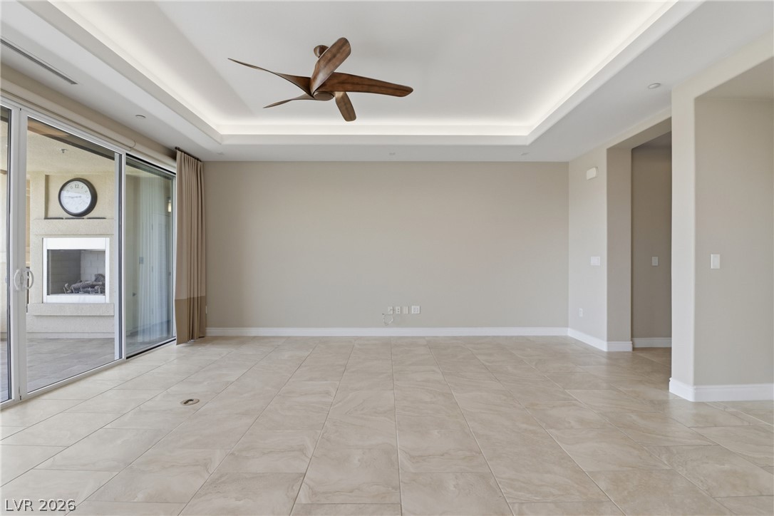 Photo 5 of 9207 Tesoras Drive #401