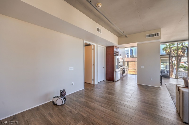 Photo 5 of 353 E Bonneville Avenue #379
