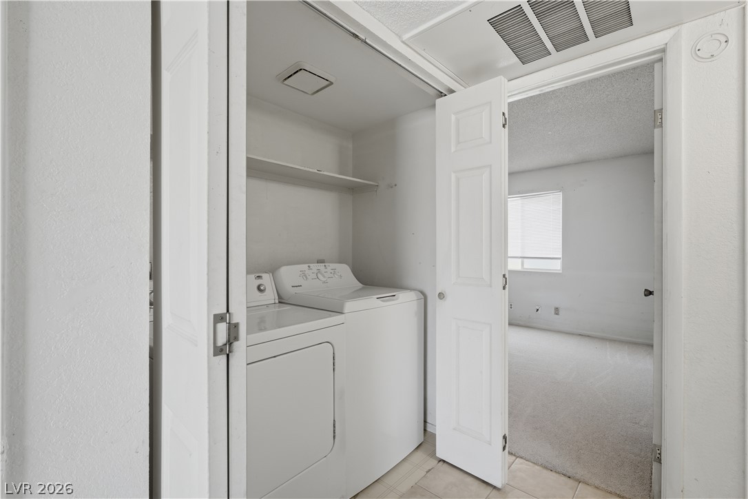 Photo 7 of 11, 925 Sulphur Springs Lane #101
