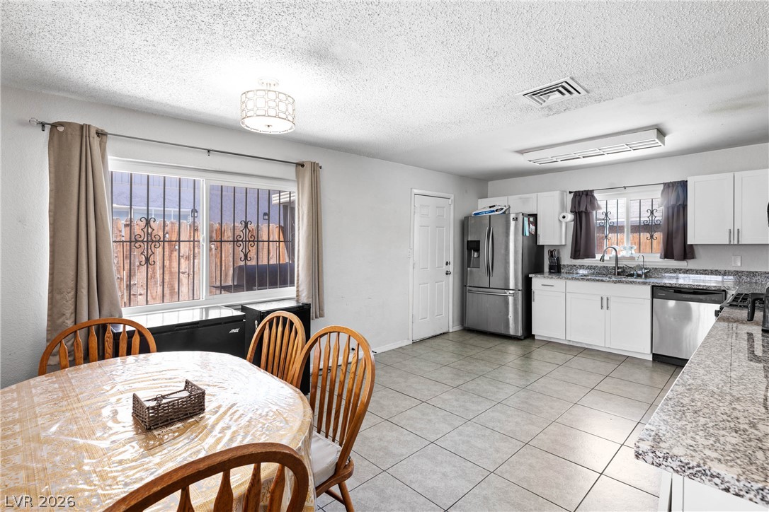 Photo 3 of 4314 Swandale Avenue