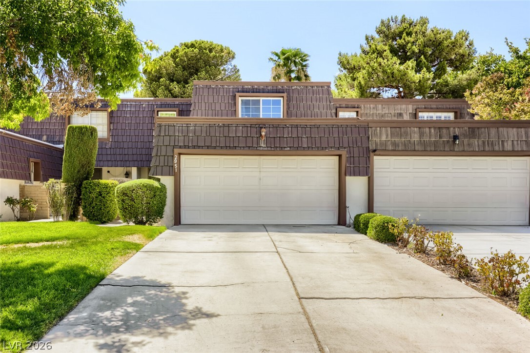 Photo 2 of 2951 Pinehurst Drive