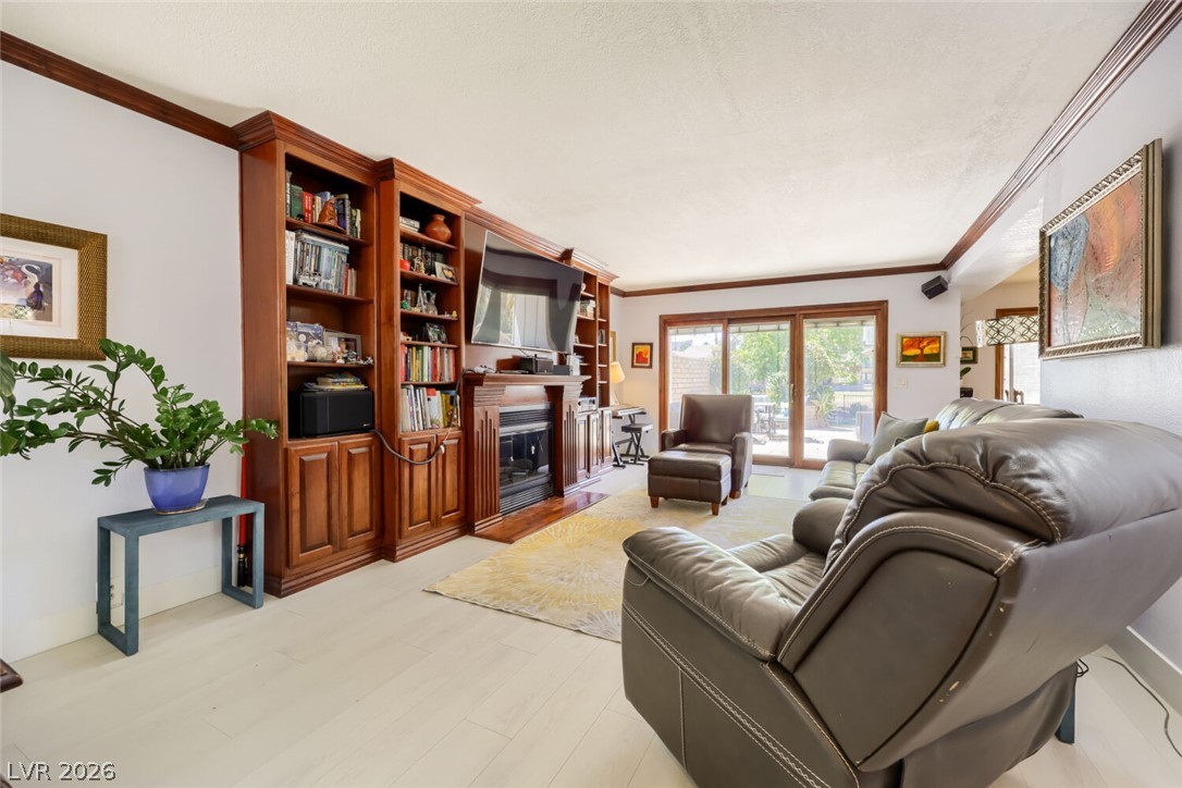 Photo 7 of 44, 2951 Pinehurst Drive