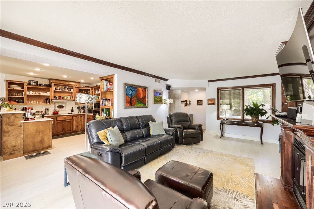 Photo 9 of 44, 2951 Pinehurst Drive