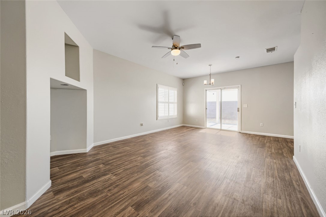 Photo 8 of 31, 2726 Wood Drift Street
