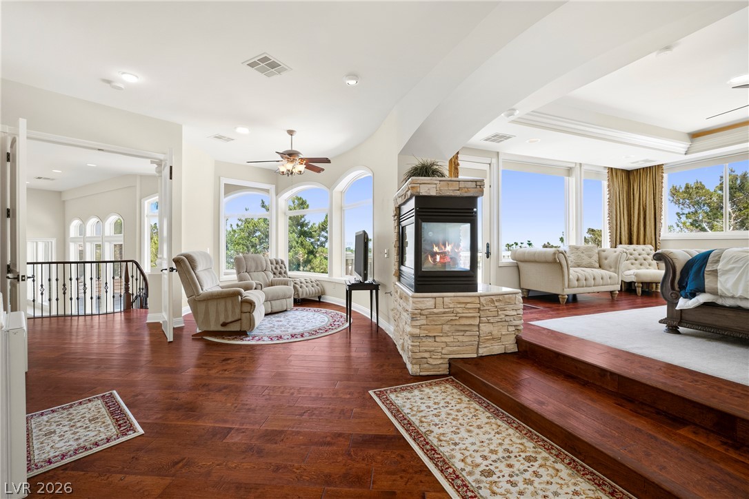 Photo 44 of 87, 2276 Candlestick Avenue