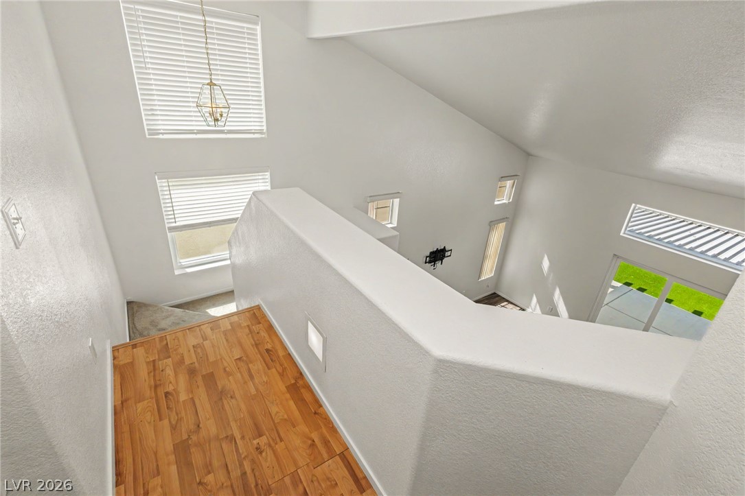 Photo 17 of 40, 8216 Hollister Avenue